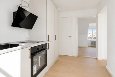 Lys og nyistandsat 2-værelses på tagetagen med særskilt køkken – 49 m2 - Kalkbrænderivej, Horsens - 4
