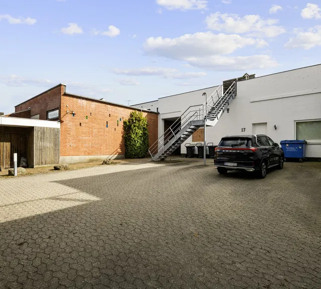 apartment Lys lejlighed med rummelig terrasse