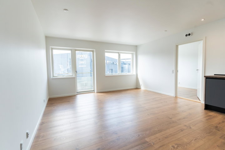 Moderne 3-værelses stuelejlighed med terrasse - Dortheavej, København NV - 0