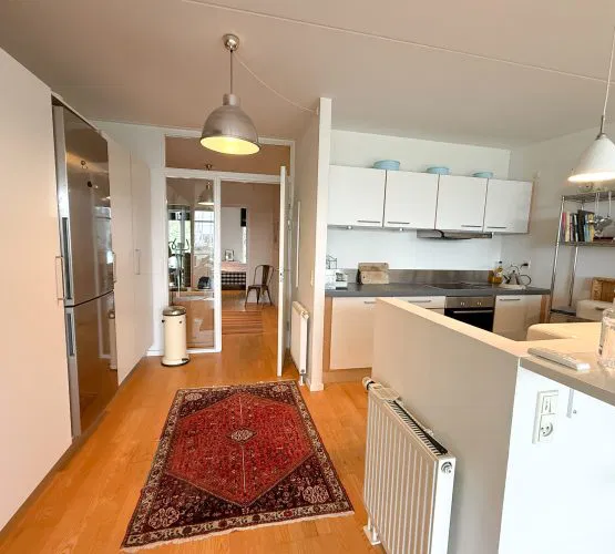 apartment Sjældent udbudt 3-værelses lejlighed med fantastisk udsigt over vandet