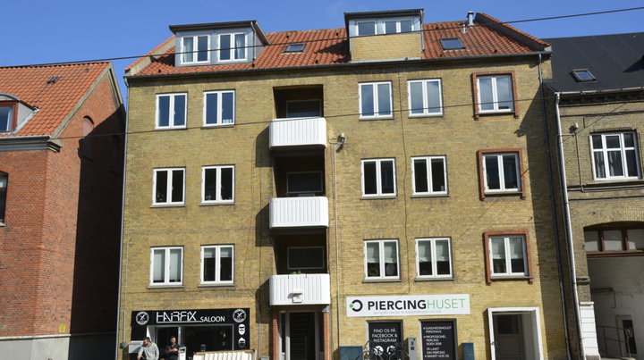 Lys 2-værelses lejlighed med altan - Nyborgvej, Odense C - 0