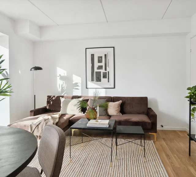apartment Lys lejlighed med altan tæt på strand og hverdagstilbud