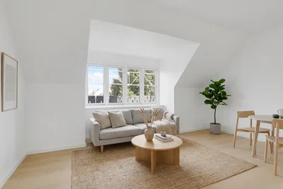 Lys 2-værelses taglejlighed med skråvægge og moderne køkken – 44 m2 - Kalkbrænderivej, Horsens - 4