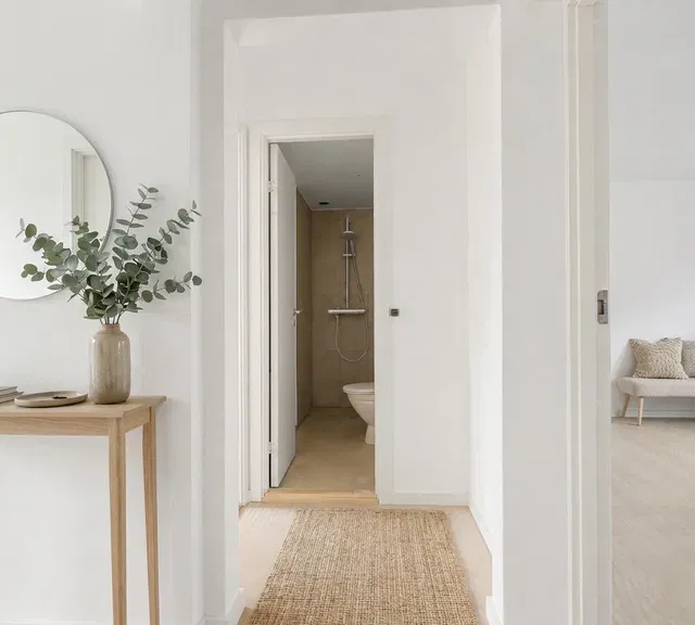apartment Lys 2-værelses med separat køkken og moderne bad – 54 m2 i grønne omgivelser