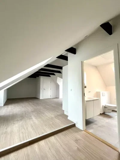 Nyrenoveret 2-værelses taglejlighed på 86 m2 med stor tagterrasse, parkering og husdyr tilladt - Hospitalsgade, Kolding - 2