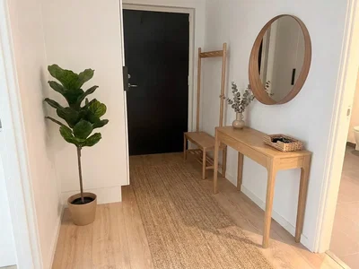 Rummelig og lys 4-værelses på 98 m2 med stort køkken-alrum og rummeligt badeværelse med vaskesøjle - Overgade, Herning - 2