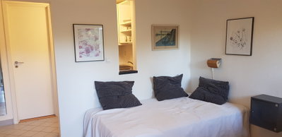 Attraktivt 1-vær. lejl. med privat indgang og egen solterrasse - Tibberup Alle, Værløse - 2