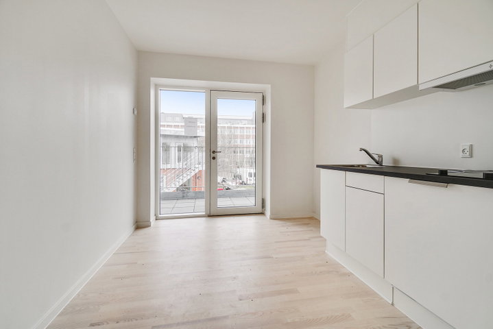 Lys 2-værelses lejlighed med adgang til fælles tagterrasse - Mutzuvej, Valby - 0