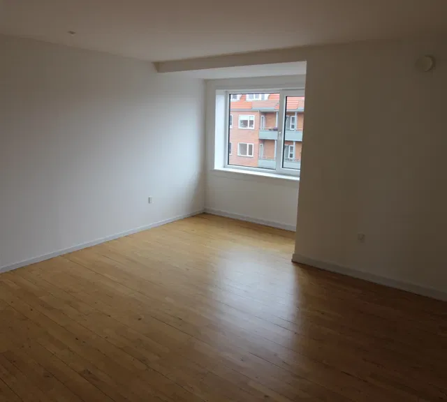 apartment Hyggelig 2-værelses med altan og parkering