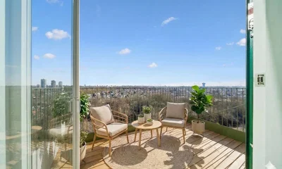 Spacious, bright 2-room apartment with balcony - Hannemanns Allé, København S - 2