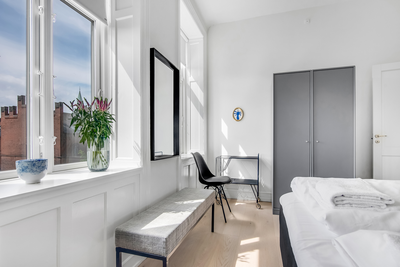 Lys og elegant møbleret lejlighed midt i byen - Vester Voldgade, København V - 4