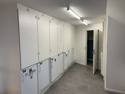 Lyst ungdomsværelse midt i gågaden i Frederikssund - Jernbanegade, Frederikssund - 2