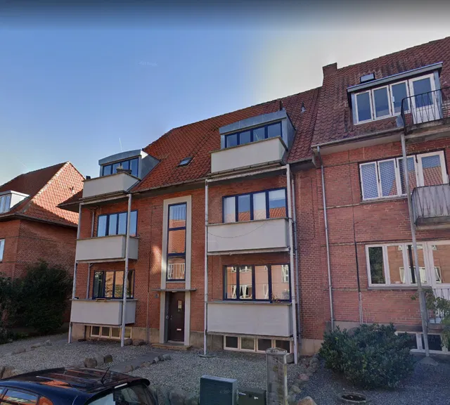 apartment Lys 2-værelses lejlighed med altan i Odense C
