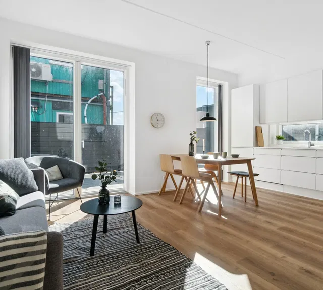 townhouse Rækkehus i to plan med 4 værelser, skur og terrasse