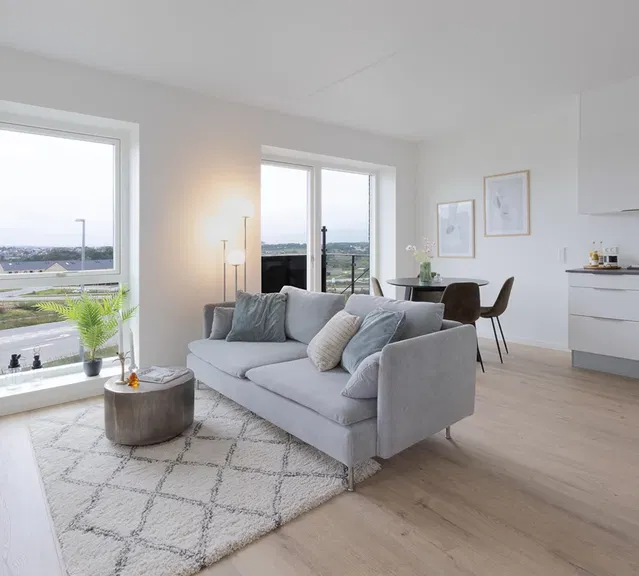 apartment Lys lejlighed med to værelser og altan