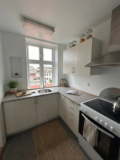 Central 2-værelses i Odense C med lyst køkken – 49 m2 - Vestre Stationsvej, Odense C - 2