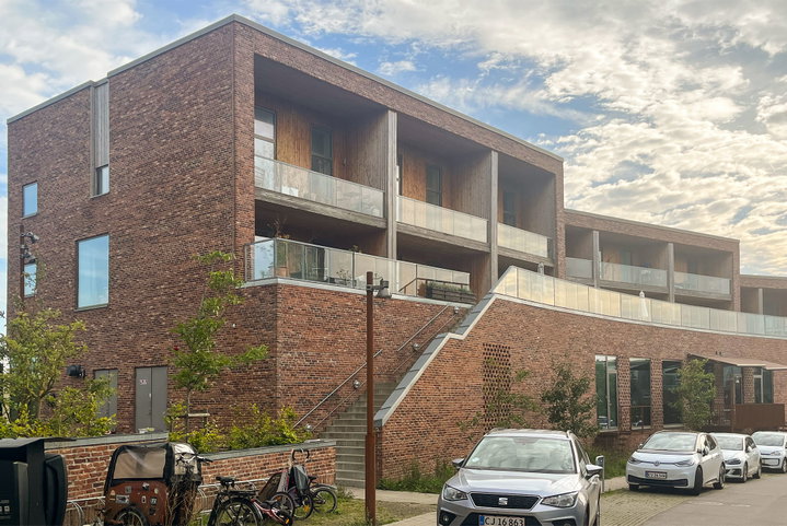 Særdeles attraktiv bolig med solrig altan og terrasse - Ringen, Aarhus N - 0