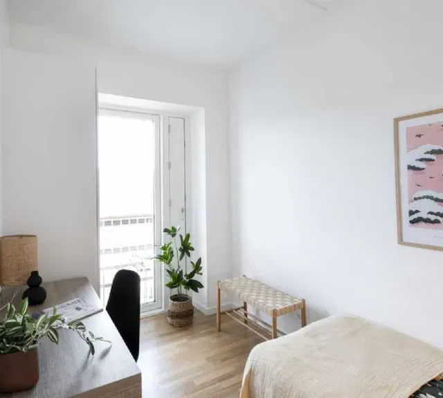 apartment Large 3-room home with a bright kitchen-dining room, underfloor heating throughout, and your own balcony and terrace!