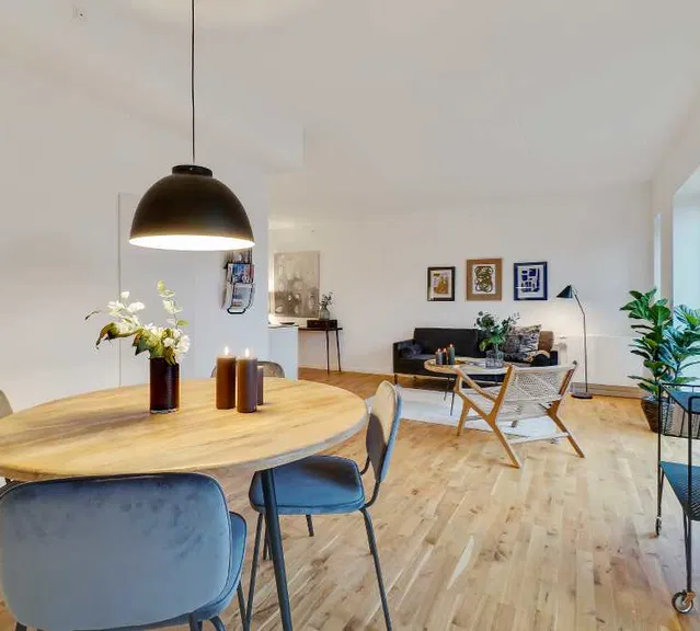 apartment Lys lejlighed med altan og fælles gårdhave