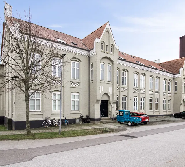 apartment Lys og rummelig 3-værelses med charme