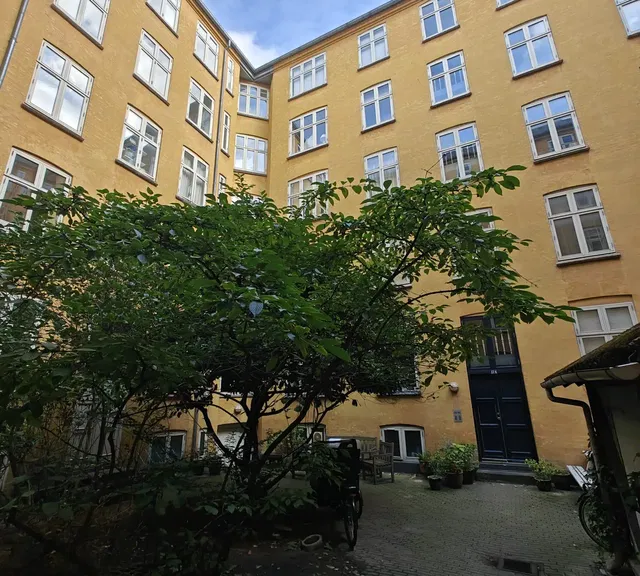 apartment Møbleret treværelseslejlighed i Indre By