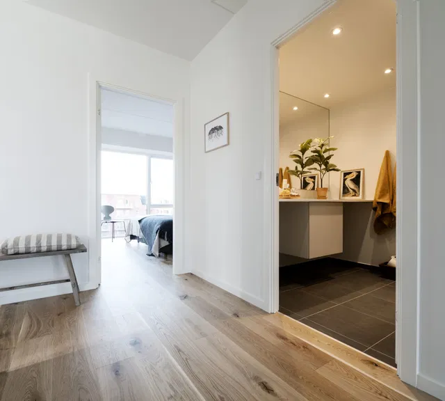 apartment Bright and spacious 4-room apartment in Tobaksbyen