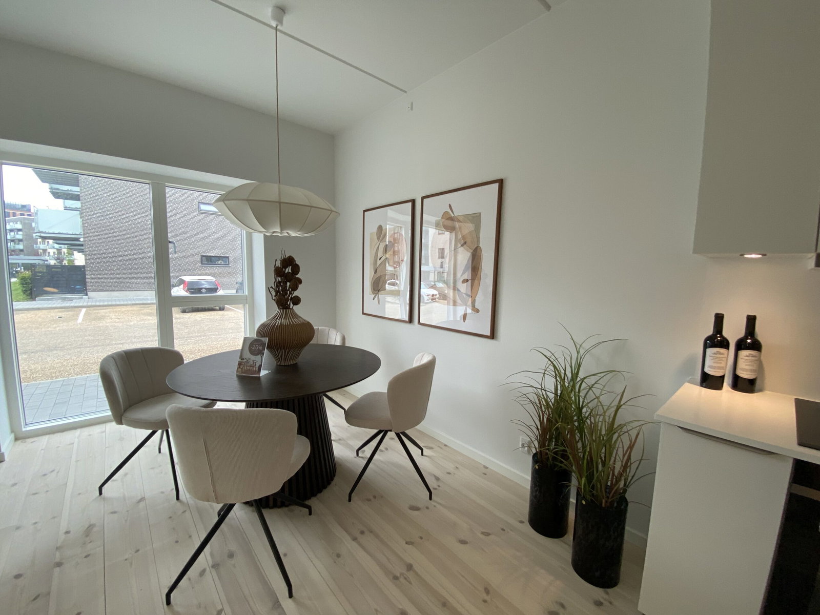 Visual presentation of the listing