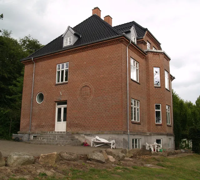 apartment Rummelig lejlighed med tre værelser