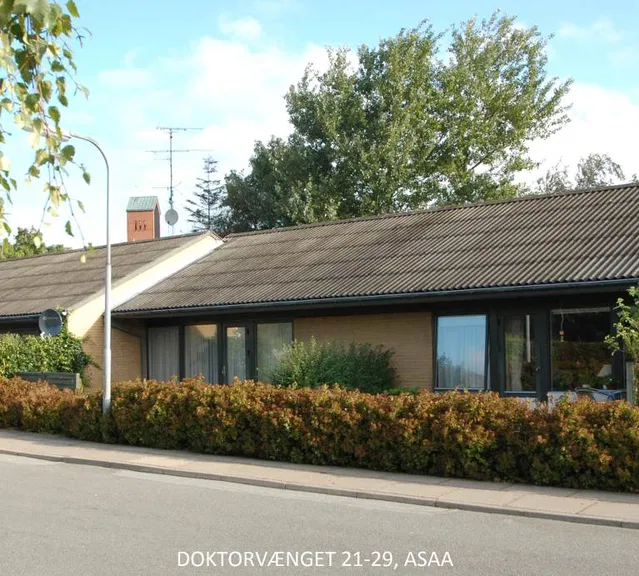 townhouse Lovely row house/house with 2 rooms in Asaa