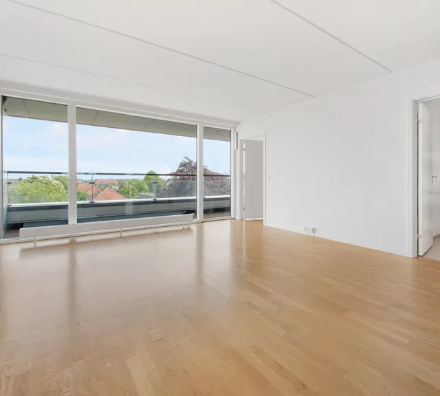 apartment Lys 2-værelses lejlighed med altan i Kastrup