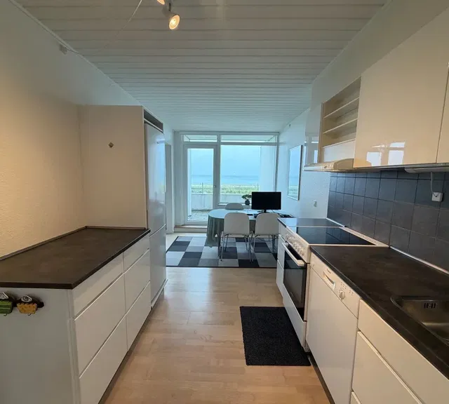 apartment Bright 2-room apartment with a view and an east-facing balcony