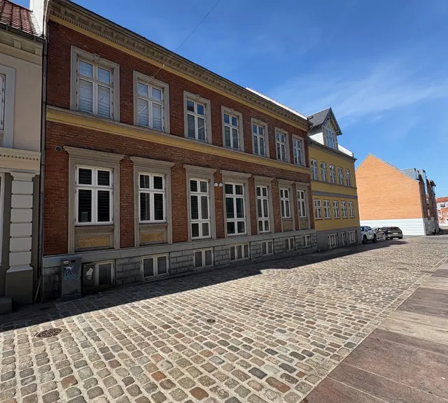apartment Rummelig stuelejlighed tæt på Vejle centrum