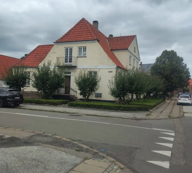 apartment Rummelig lejlighed med privat garage i Sakskøbing