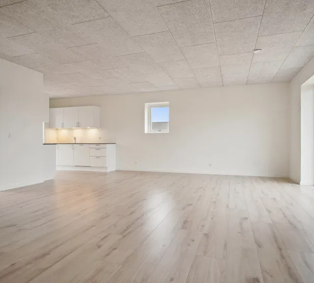 house Rummeligt rækkehus med to terrasser og gulvvarme