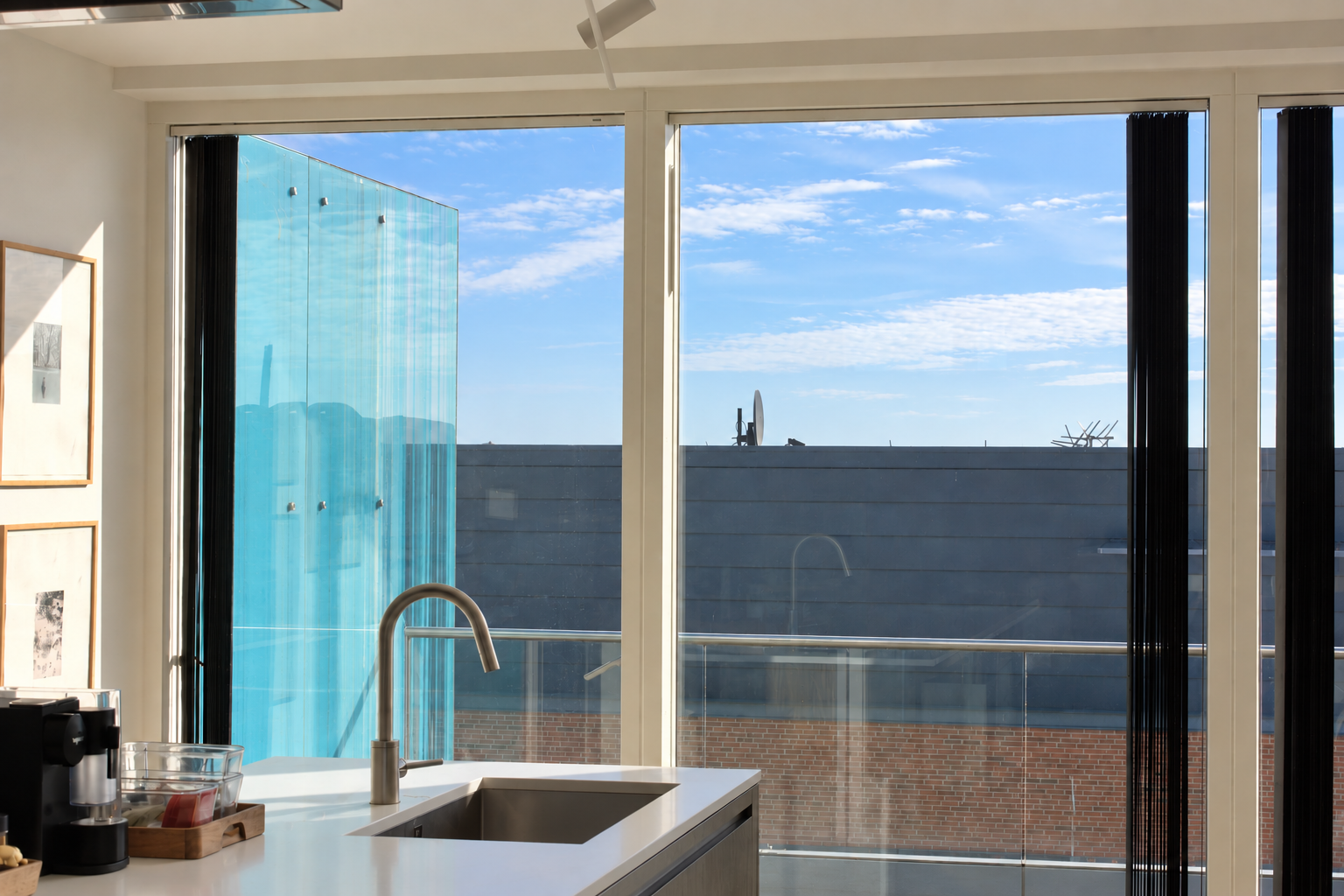 apartment 160 m² apartment with water views and two balconies