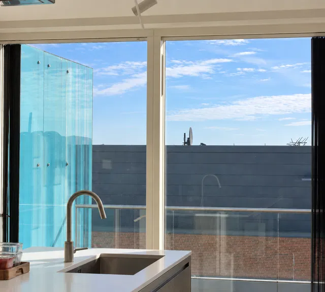 apartment 160 m² apartment with water views and two balconies