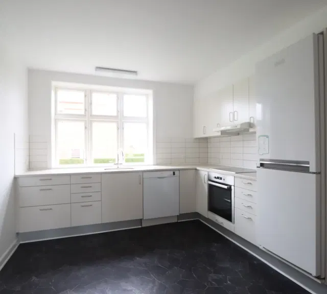 apartment Lys 2-værelses lejlighed i Skibhuskvarteret