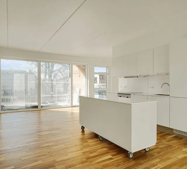 apartment Spacious 4-room apartment with a large balcony in Amager