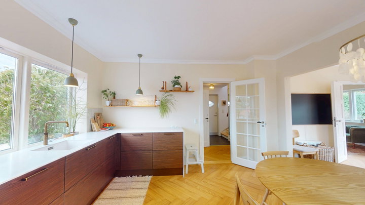 Villa med tre etager og stor have i Brønshøj - Dalvangen, Brønshøj - 0