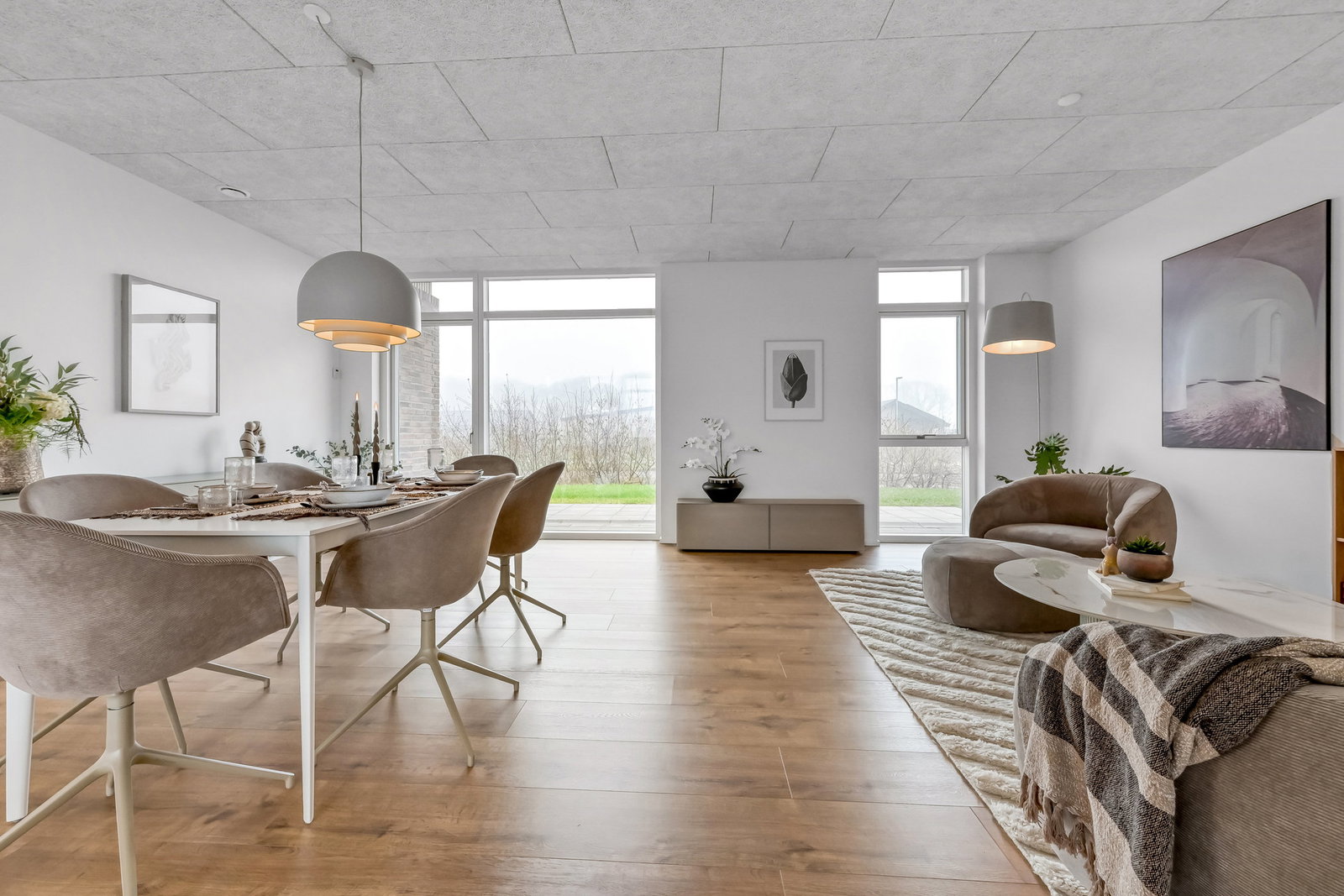 Visual presentation of the listing