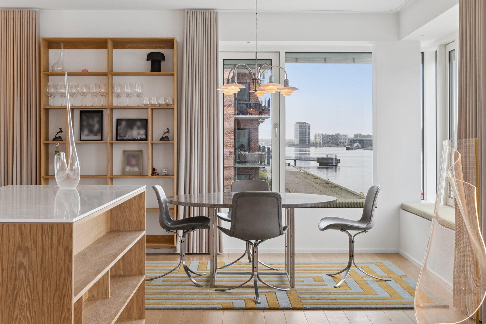 Visual presentation of the listing