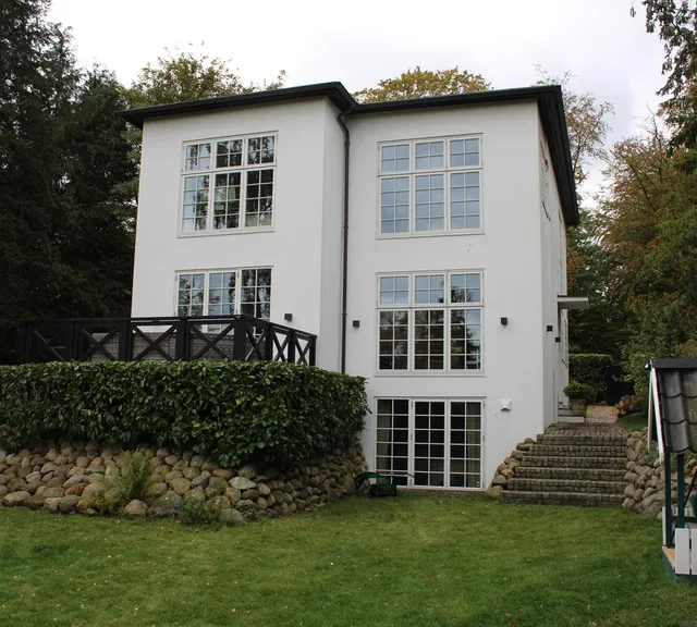house Elegant classic villa at an attractive address – over 300 sqm of floor space