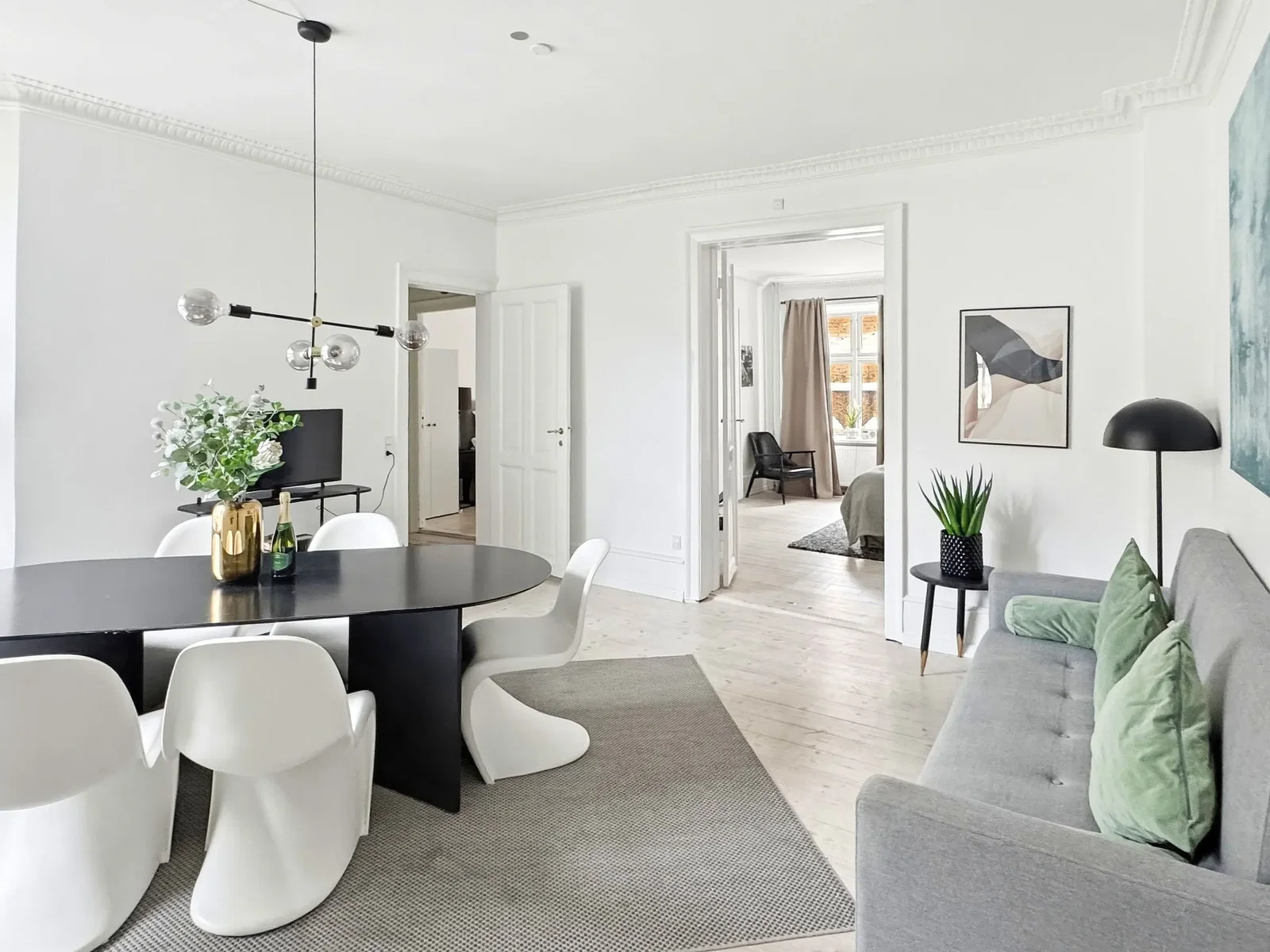 Visual presentation of the listing
