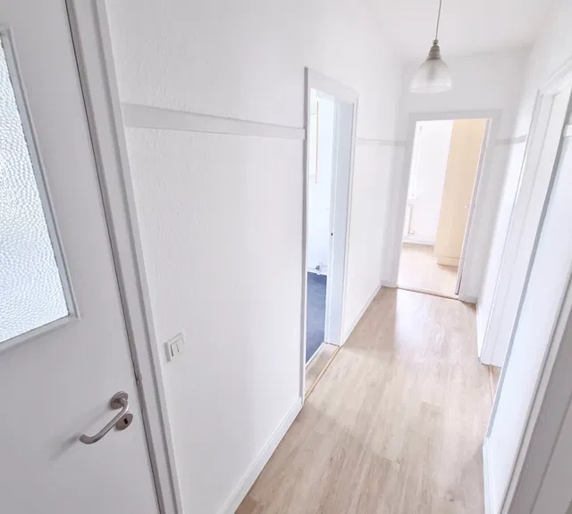 apartment Cozy 3-room apartment with parking