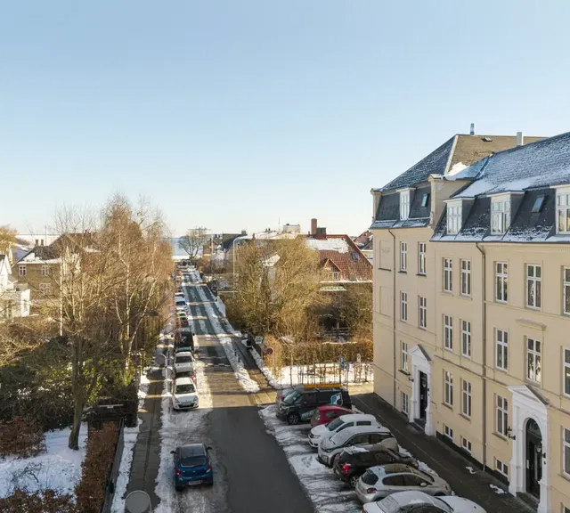 apartment Møbleret lejlighed med altan i attraktive Hellerup