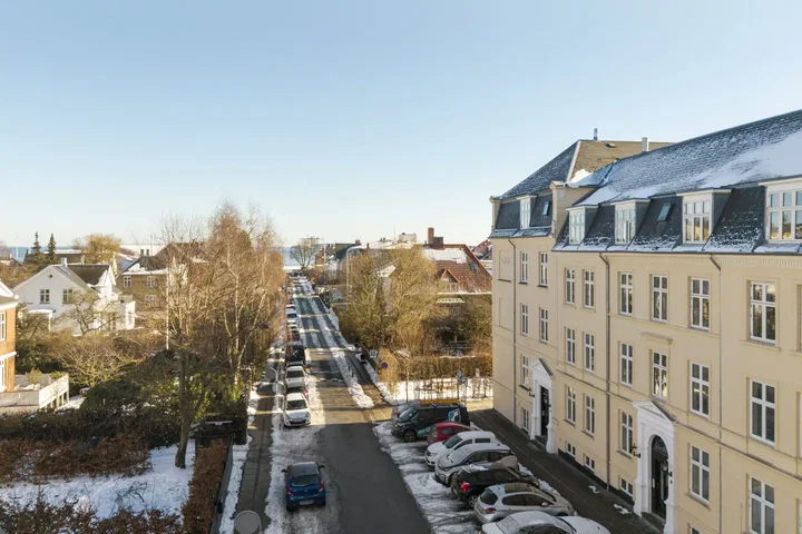Møbleret lejlighed med altan i attraktive Hellerup - Frederikkevej, Hellerup - 0