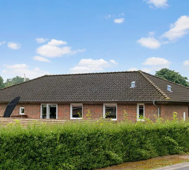 house Familievenlige parcelhuse med have i Ullerslev