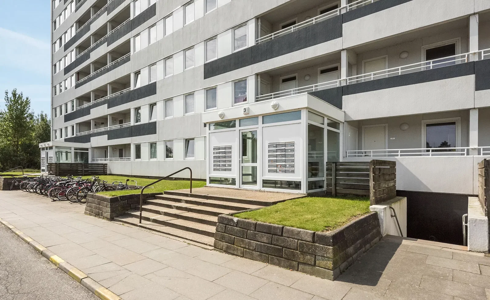 Visual presentation of the listing