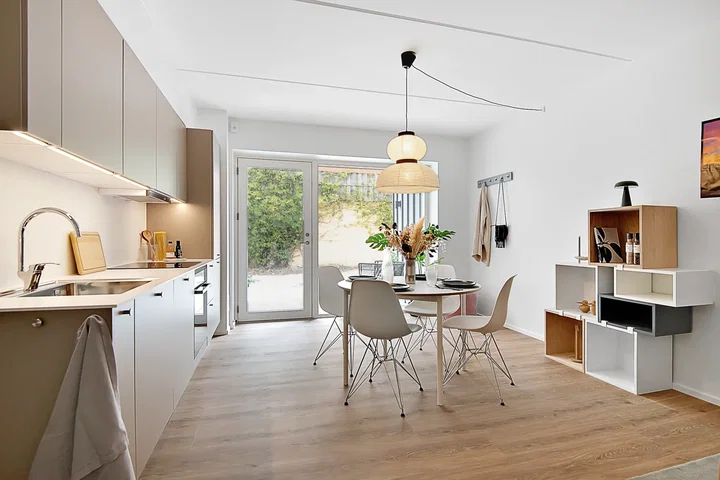Lys 3-værelses lejlighed med terrasse i Vestbyen - Svendsgade, Aalborg - 0