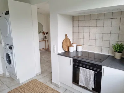 Lys 3-værelses på 95 m2 med fjordkig, privat have og Carport. - Sønderbakken, Nibe - 4